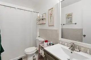 3931 Ortiz Court NE APT B Bathroom