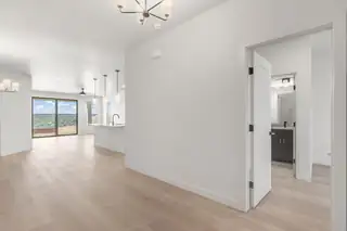 2527 Box Lake Drive NE Living Room