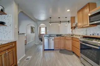 1812 Quiet Lane SW Kitchen