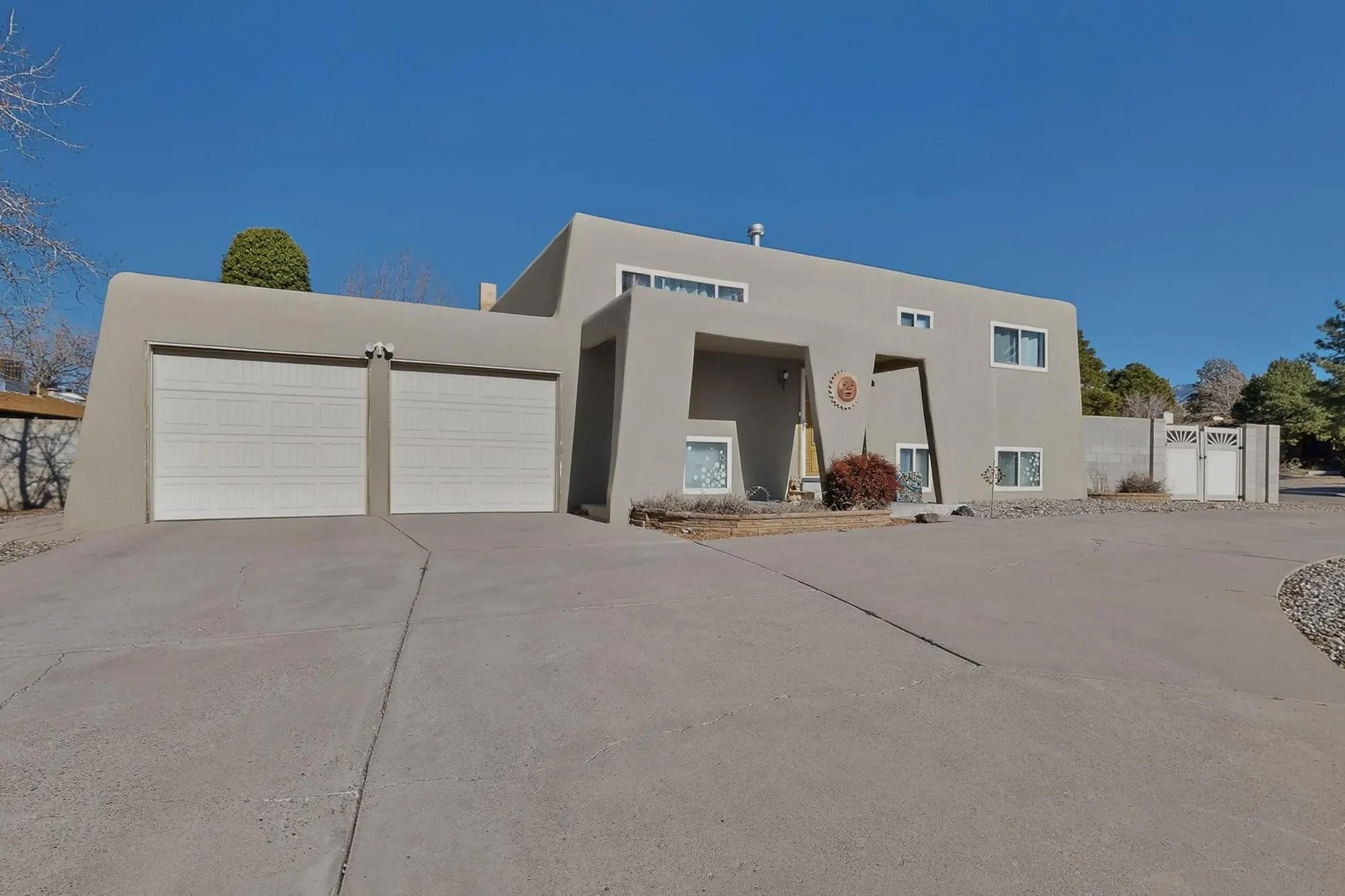 9101 Las Camas Road NE