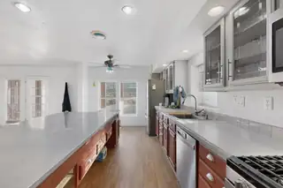 4 Glitter Gulch Way Kitchen