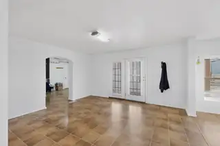 4 Glitter Gulch Way Living Room