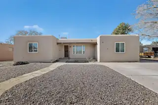 1319 Manzano Street NE 