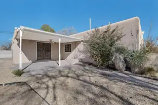 1319 Manzano Street NE 