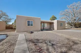 1319 Manzano Street NE 