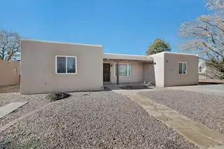 1319 Manzano Street NE 