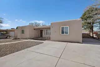 1319 Manzano Street NE 