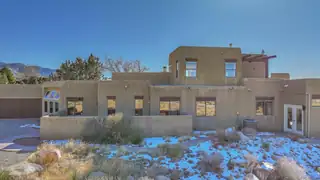 412 Live Oak Loop NE 