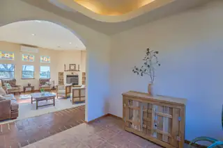 412 Live Oak Loop NE 