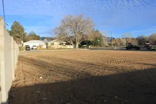 3801 Palomas Drive NE 