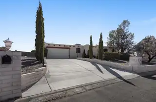 750 Comanche Road SE 