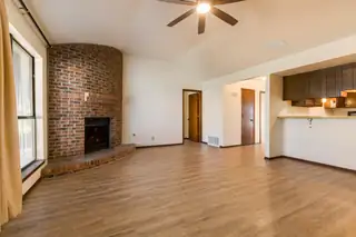 7401 Scotts Place NE 