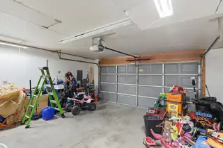 19 Owens Drive Garage