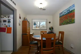 913 Cagua Drive NE Living Room