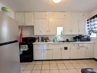 400 63rd Street NW Kitchen