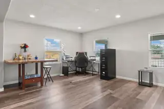 5373 RAGLIN Avenue SW Home Office