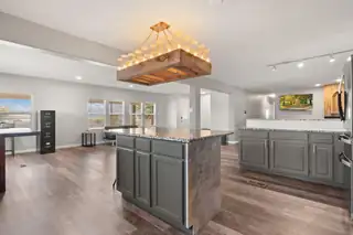 5373 RAGLIN Avenue SW Kitchen