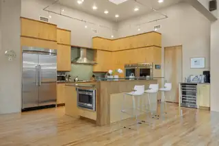 7816 Florence Avenue NE Kitchen