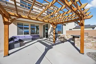 2600 Houser Avenue SE Patio