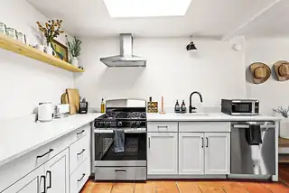 4038 Anderson Avenue SE Kitchen