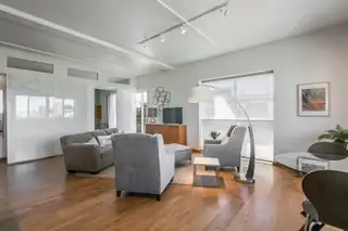 401 Central Avenue NE 301 