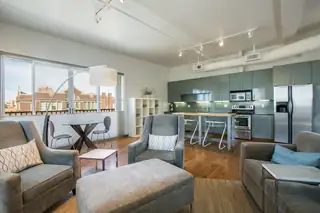 401 Central Avenue NE 301 