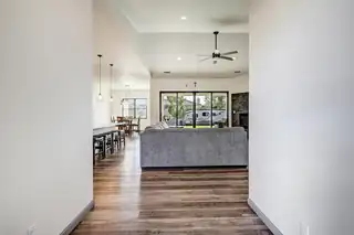 6616 Meadow Lake Place NW Living Room