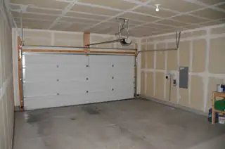 928 Kipuka Drive NW Garage