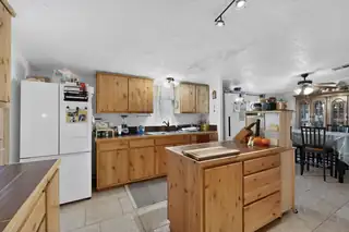 8 Tiempo Road Kitchen