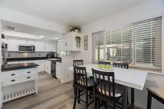 9212 Orlando Place NE Kitchen