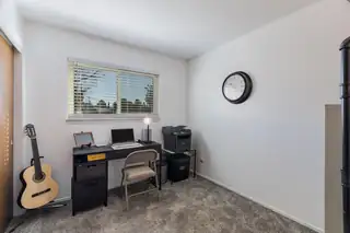 9212 Orlando Place NE Home Office