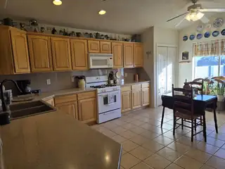 1902 Valley View Drive SW Kitchen