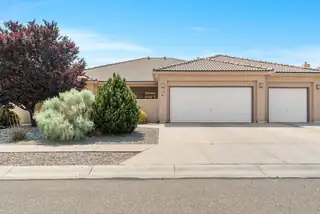 8201 Grape View Court NE 