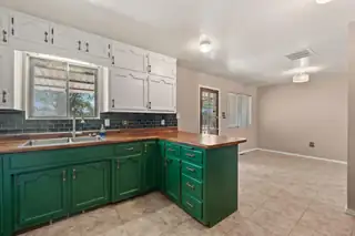 20 Cactus Drive Kitchen