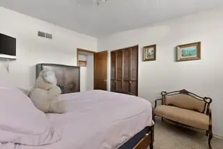 724 Elko Avenue Bedroom