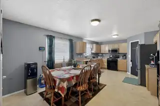 515 Deschutes Street SE Kitchen