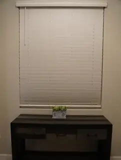 4412 Skyline Loop NE Living Room