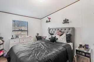 8401 Pan American NE 320 Bedroom