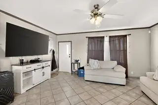 10 Luminoso Court Living Room