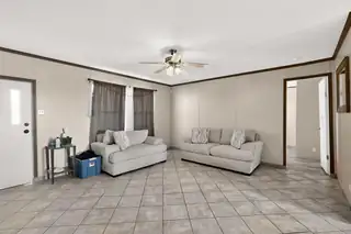 10 Luminoso Court Living Room