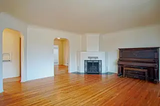 425 Sierra Drive SE Exterior Front