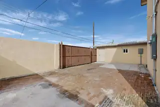 2823 Bel Air Drive NE Backyard