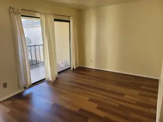 1025 Valencia Drive SE APT 25 Living Room