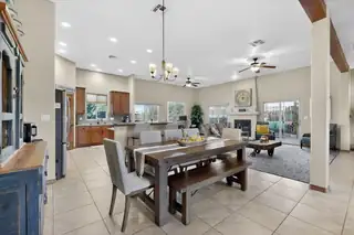 36 Caballo Viejo Dining Room