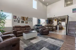7179 Wrangell Loop NE Living Room
