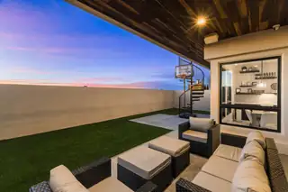 8805 Silver Oak Lane NE Patio