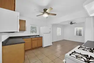 9621 Central Avenue NW C Kitchen