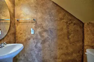 873 Silver Avenue SW Bathroom