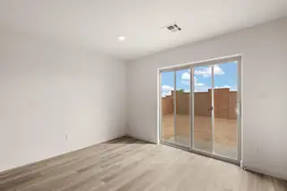 1541 Rawhide Loop Loop NE Living Room