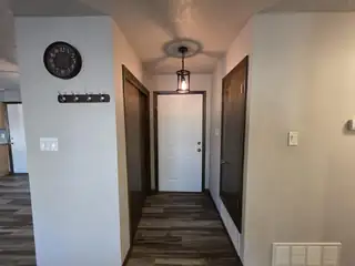 12709 Summer Avenue NE Exterior Front